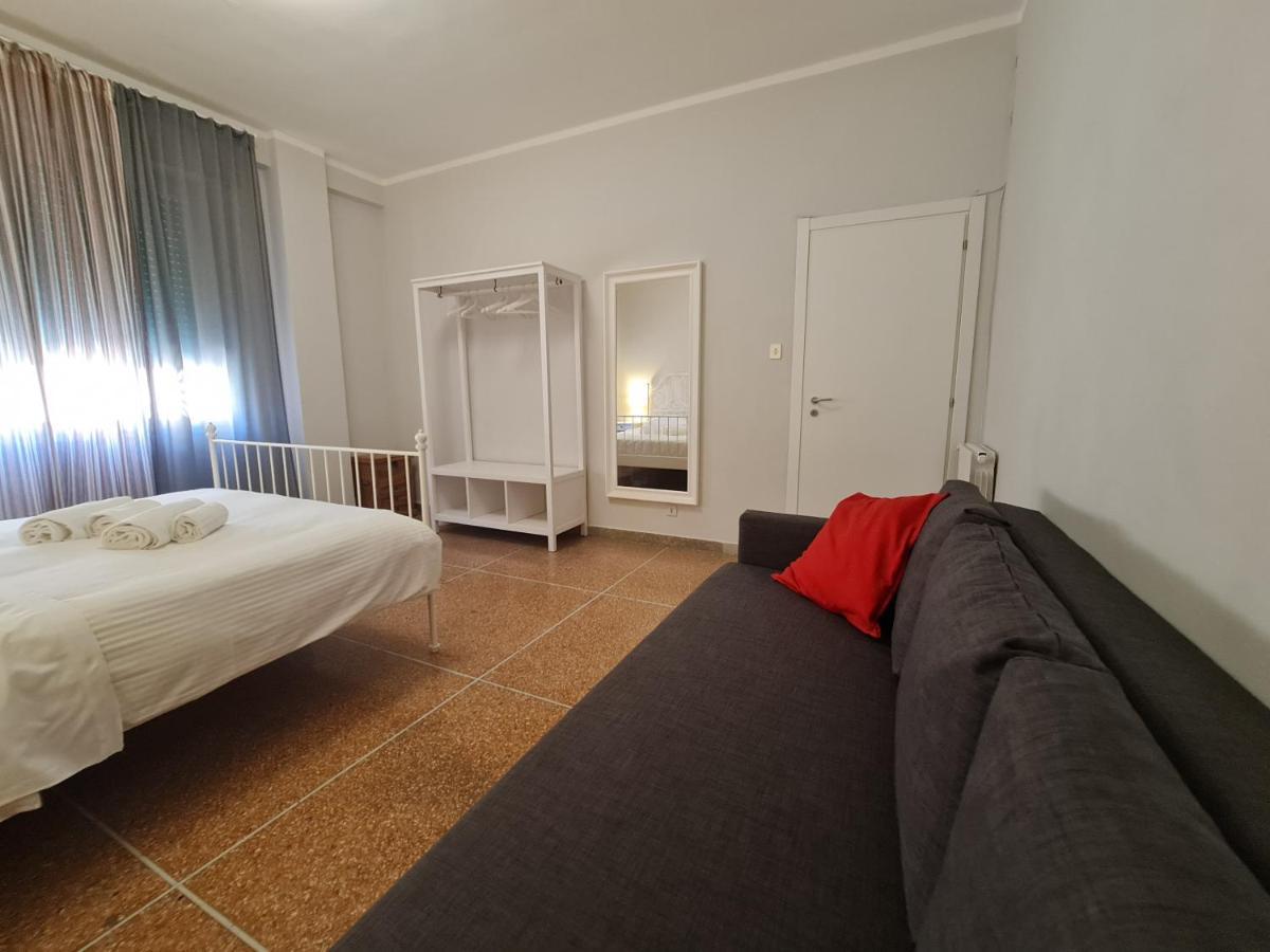 Lc Gramsci Guest House Self Check-In ピサ エクステリア 写真