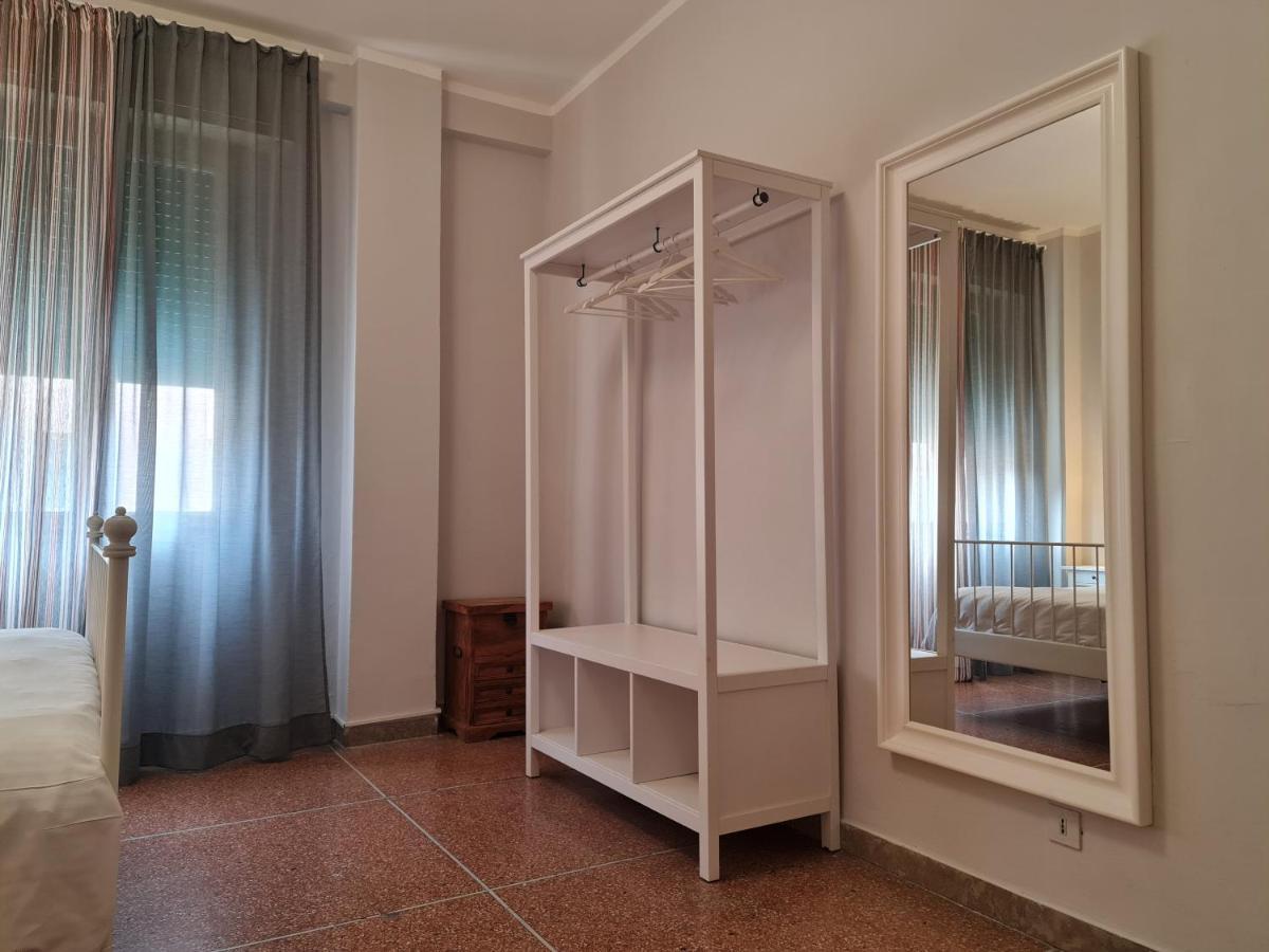 Lc Gramsci Guest House Self Check-In ピサ エクステリア 写真